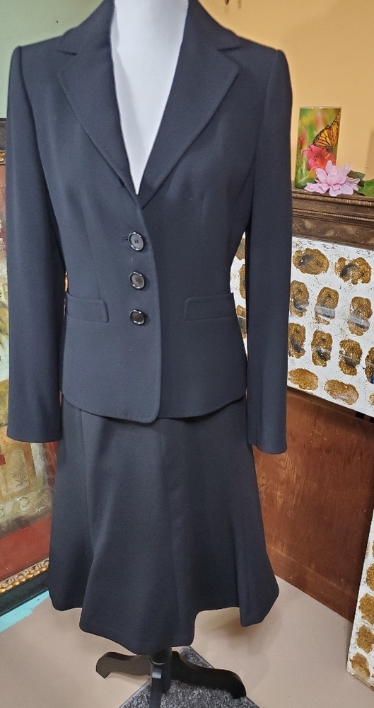 Ann Taylor Black dress suit ladies